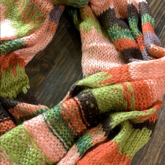 Colorful scarf - Picture 2 of 2
